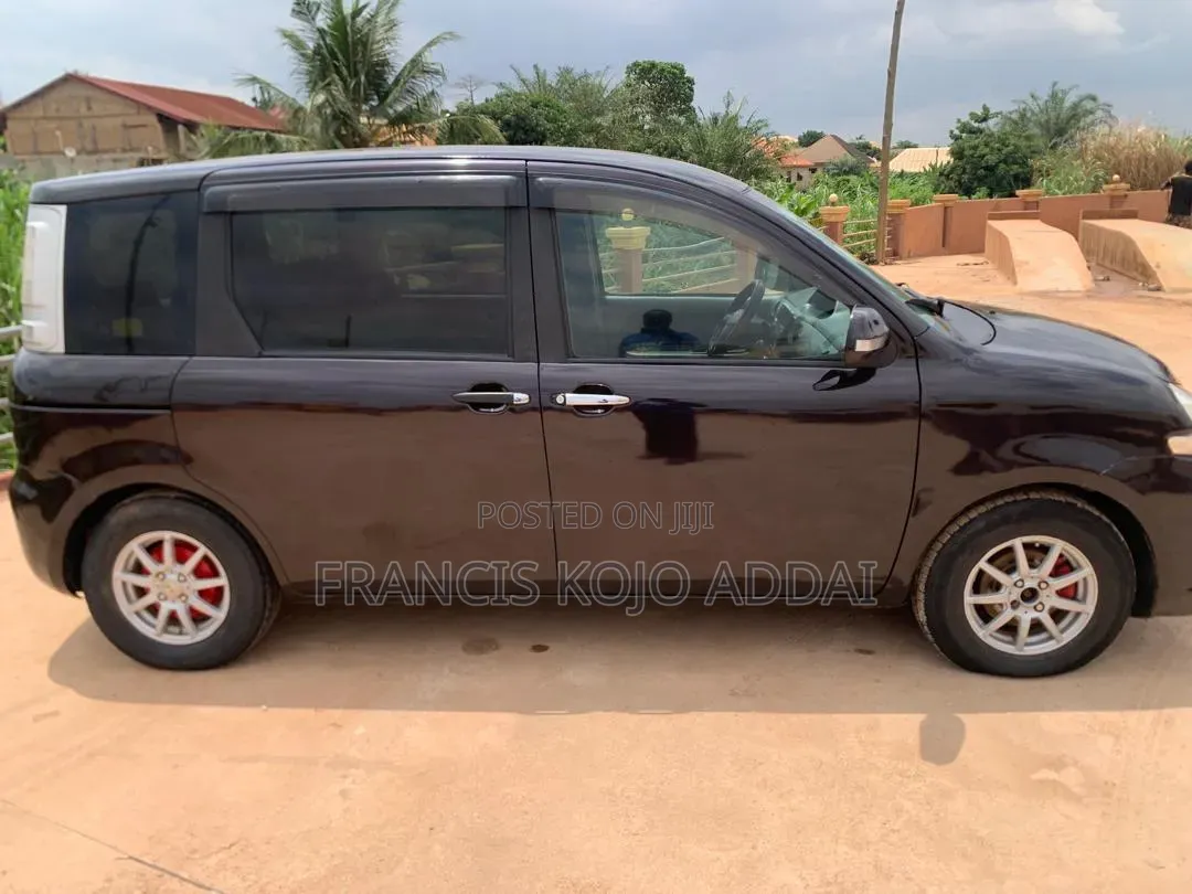 Toyota Sienta 2013 Black