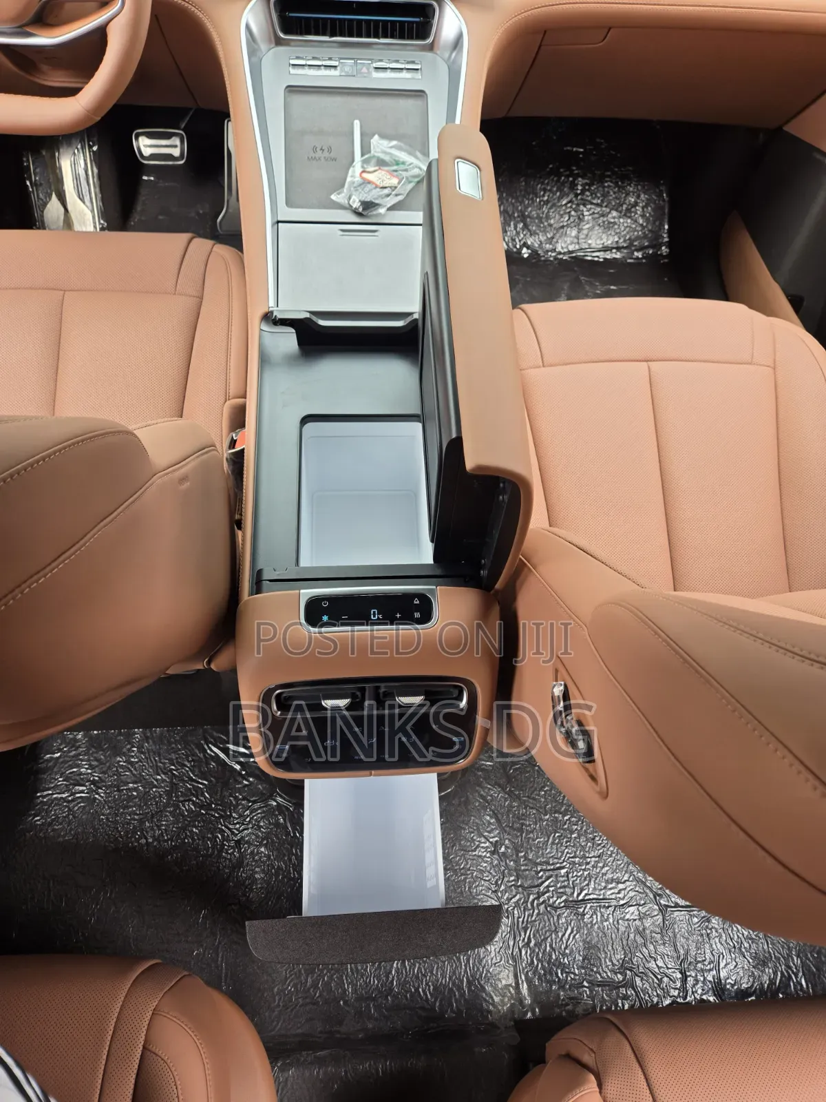 New Denza N9 2.0 Hybrid AWD 2025 Black