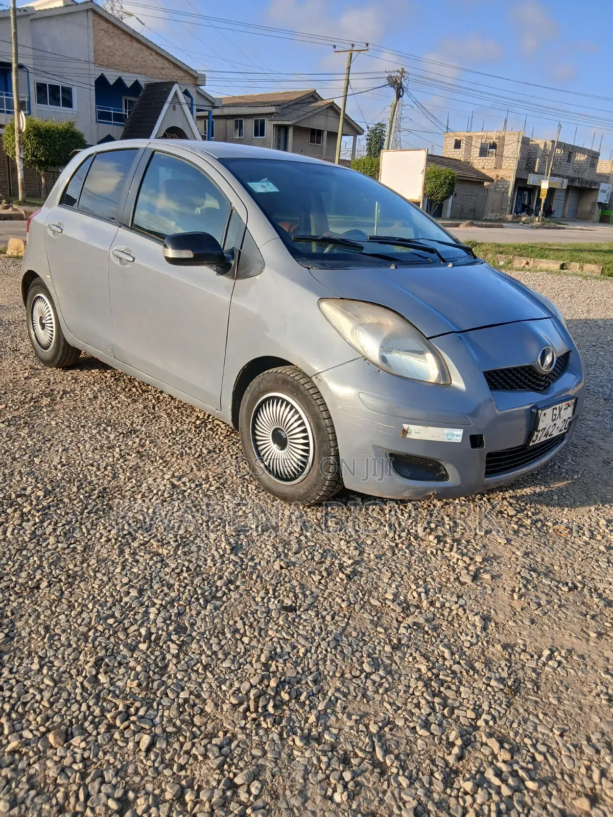 Toyota Vitz 2010 Gray
