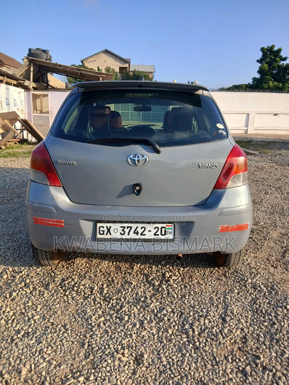 Toyota Vitz 2010 Gray