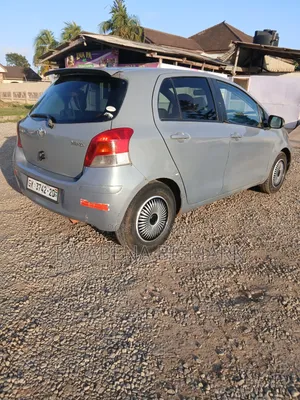 Toyota Vitz 2010 Gray