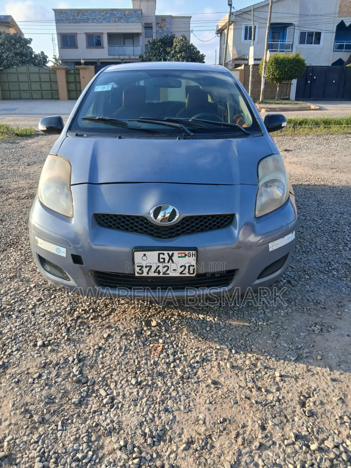 Toyota Vitz 2010 Gray