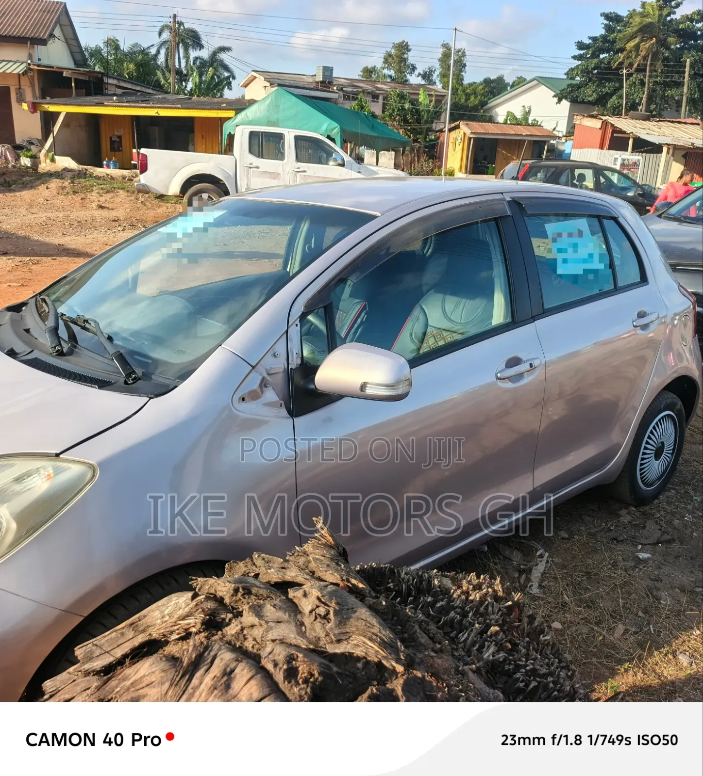 Toyota Vitz 2010 Silver