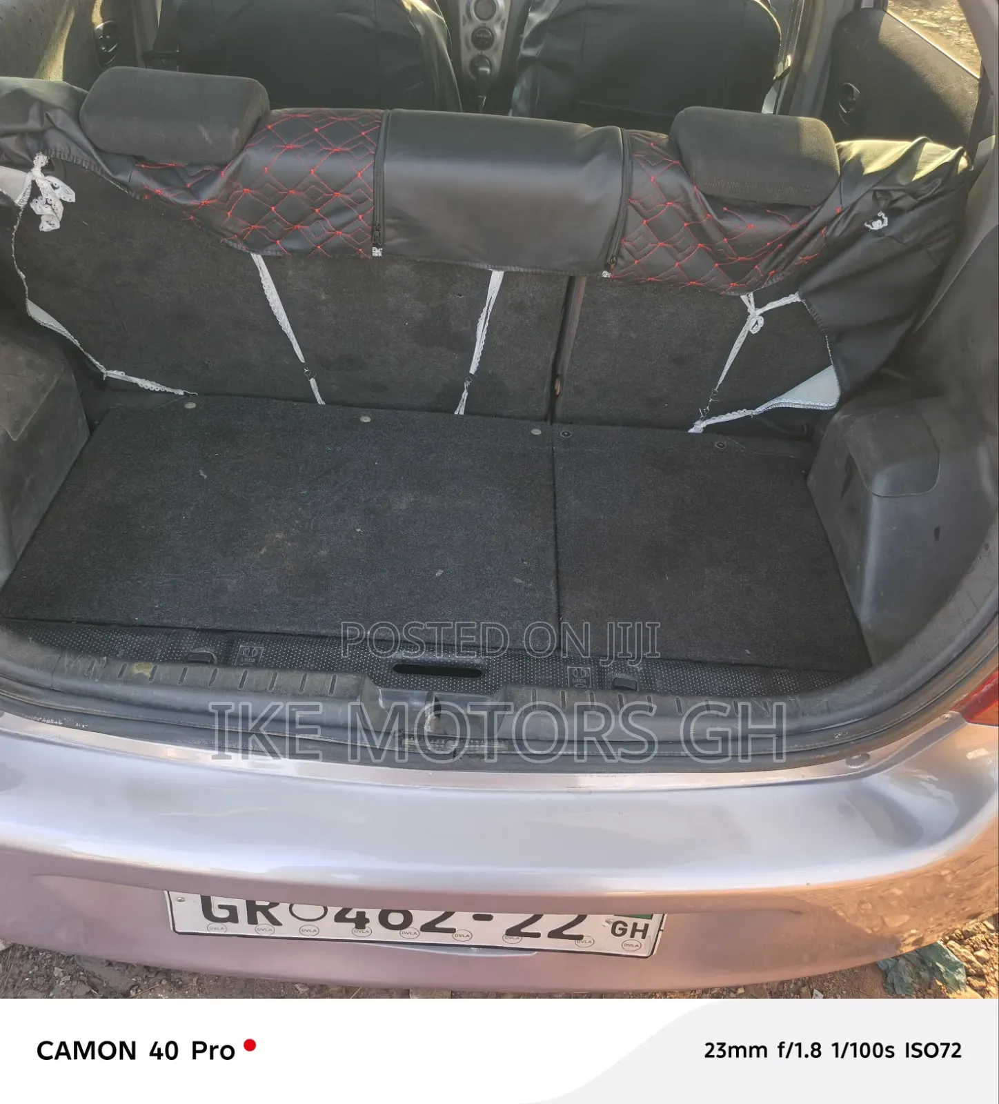 Toyota Vitz 2010 Silver