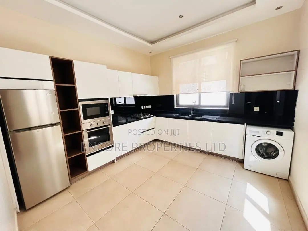 4bdrm House in Adjiriganor for sale