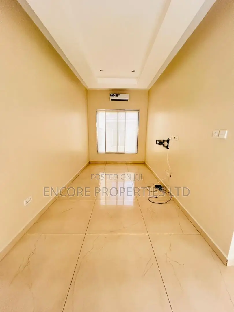 4bdrm House in Adjiriganor for sale