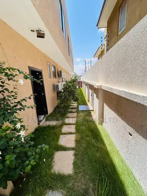 4bdrm House in Adjiriganor for sale