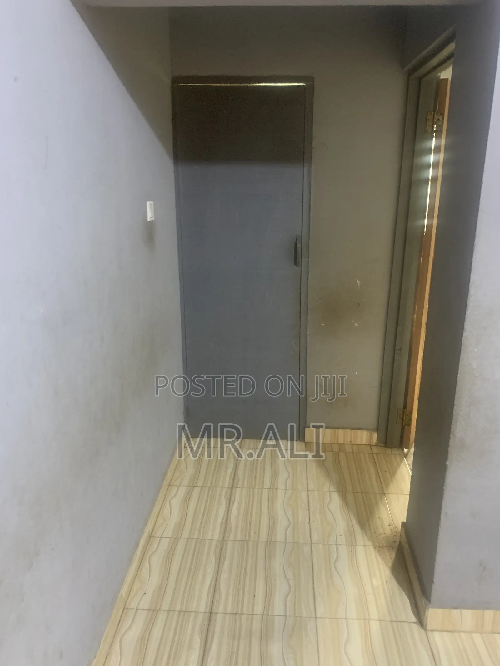 1bdrm Room & Parlour in Jei River Close To, Awutu Senya East Municipal