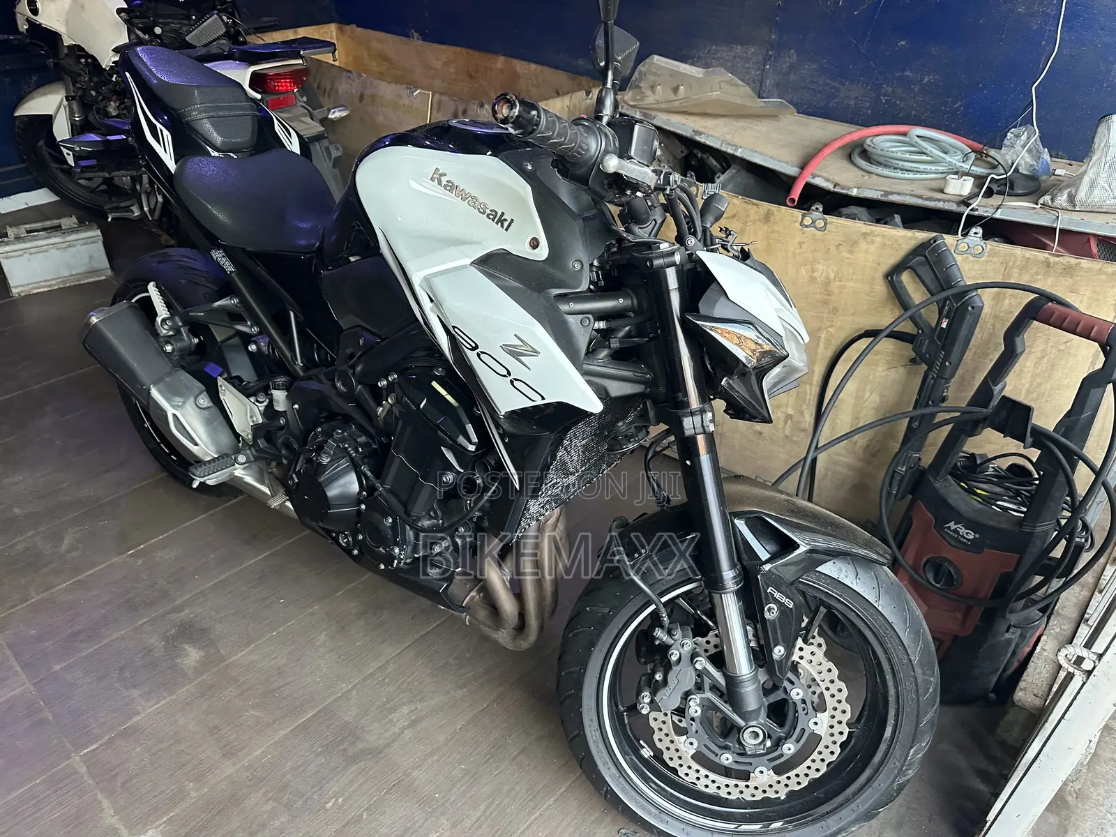 Kawasaki Z900 2022 White