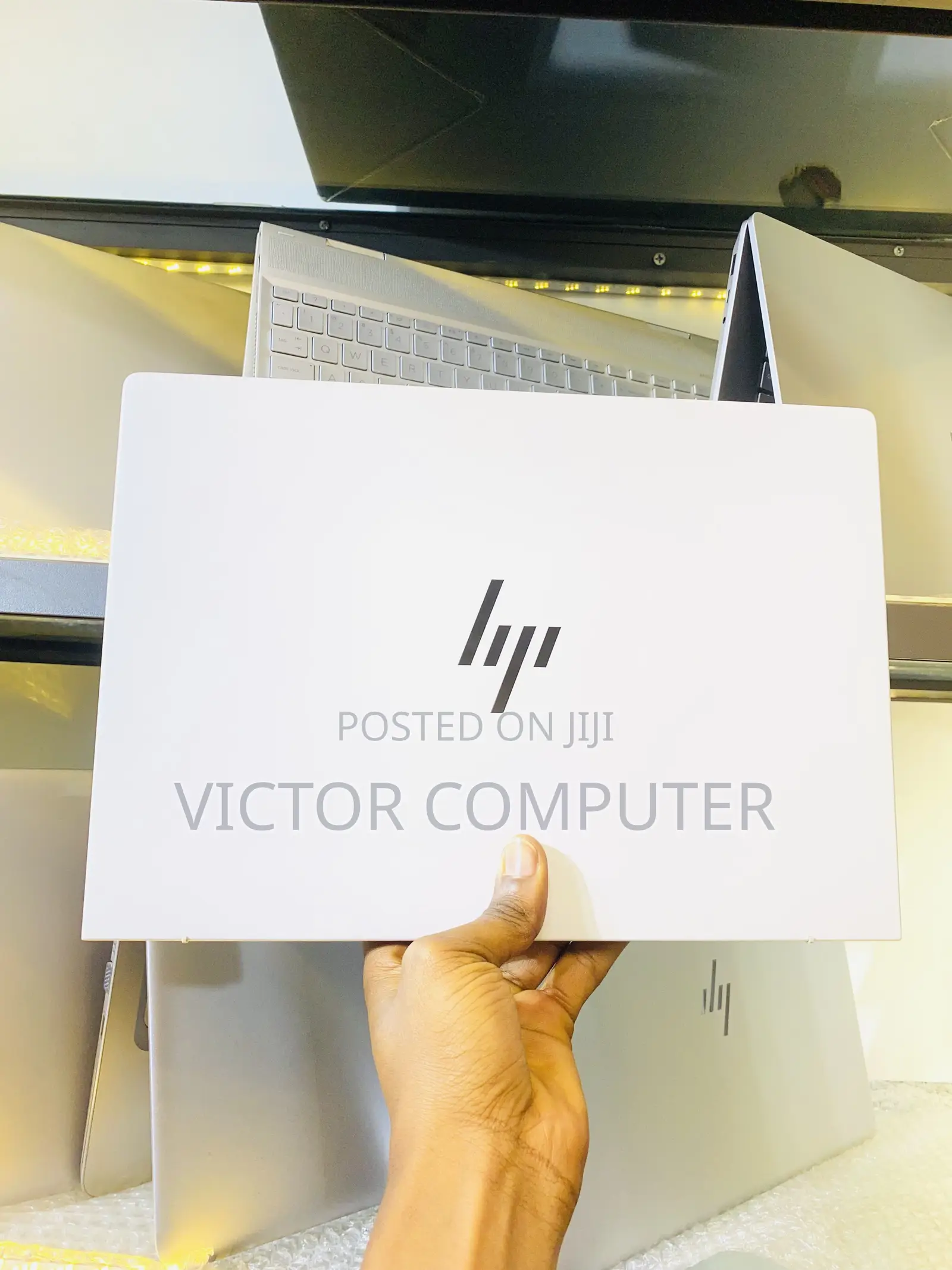 New Laptop HP EliteBook 8 G1i 32GB Intel Core Ultra 5 SSD 512GB