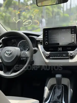 Toyota Corolla LE 2020 Blue