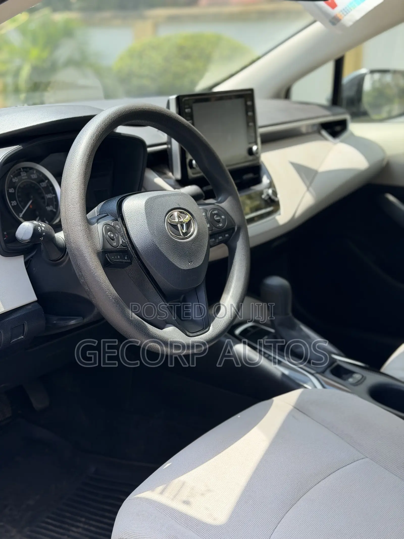 Toyota Corolla LE 2020 Blue