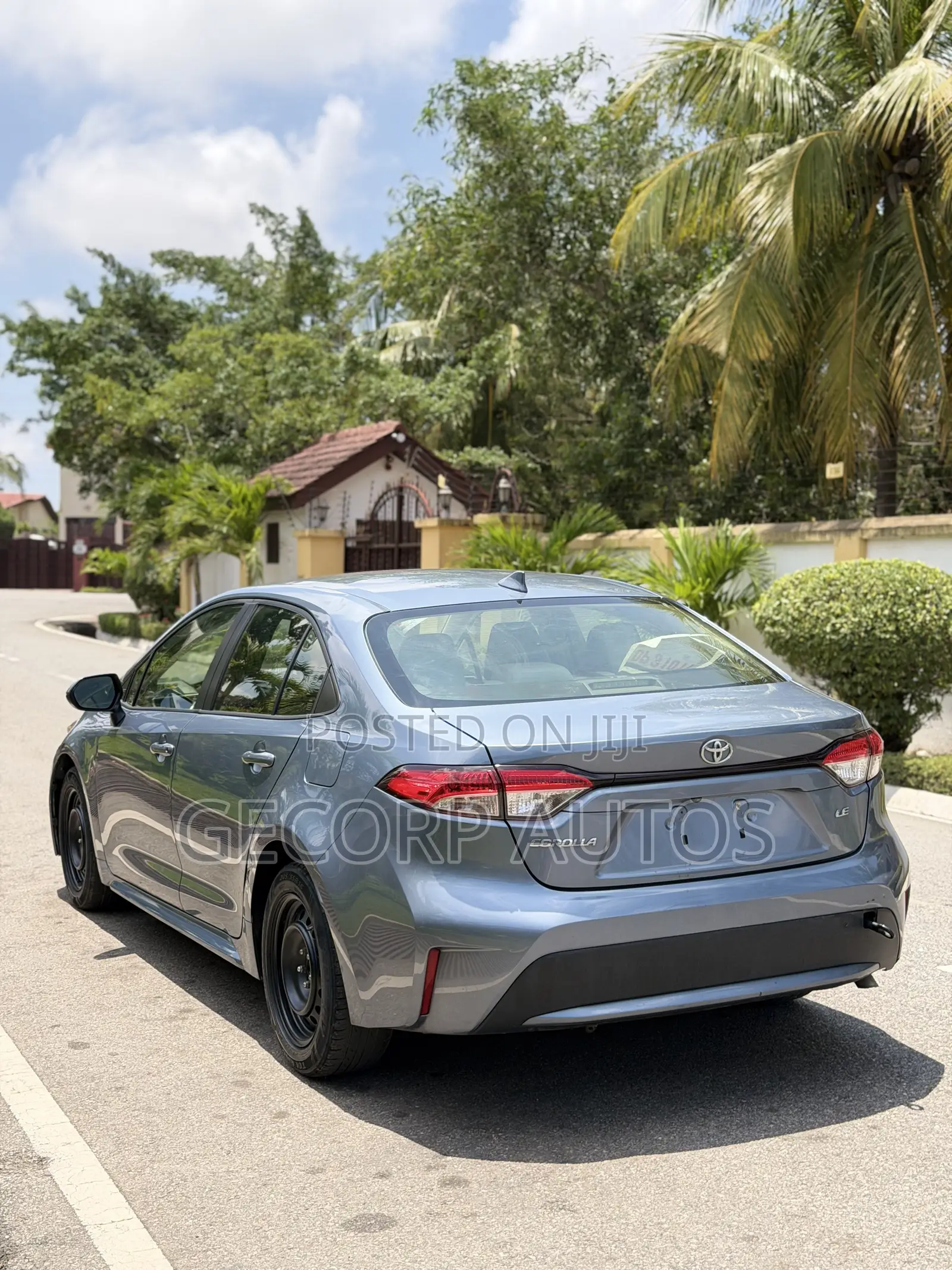 Toyota Corolla LE 2020 Blue