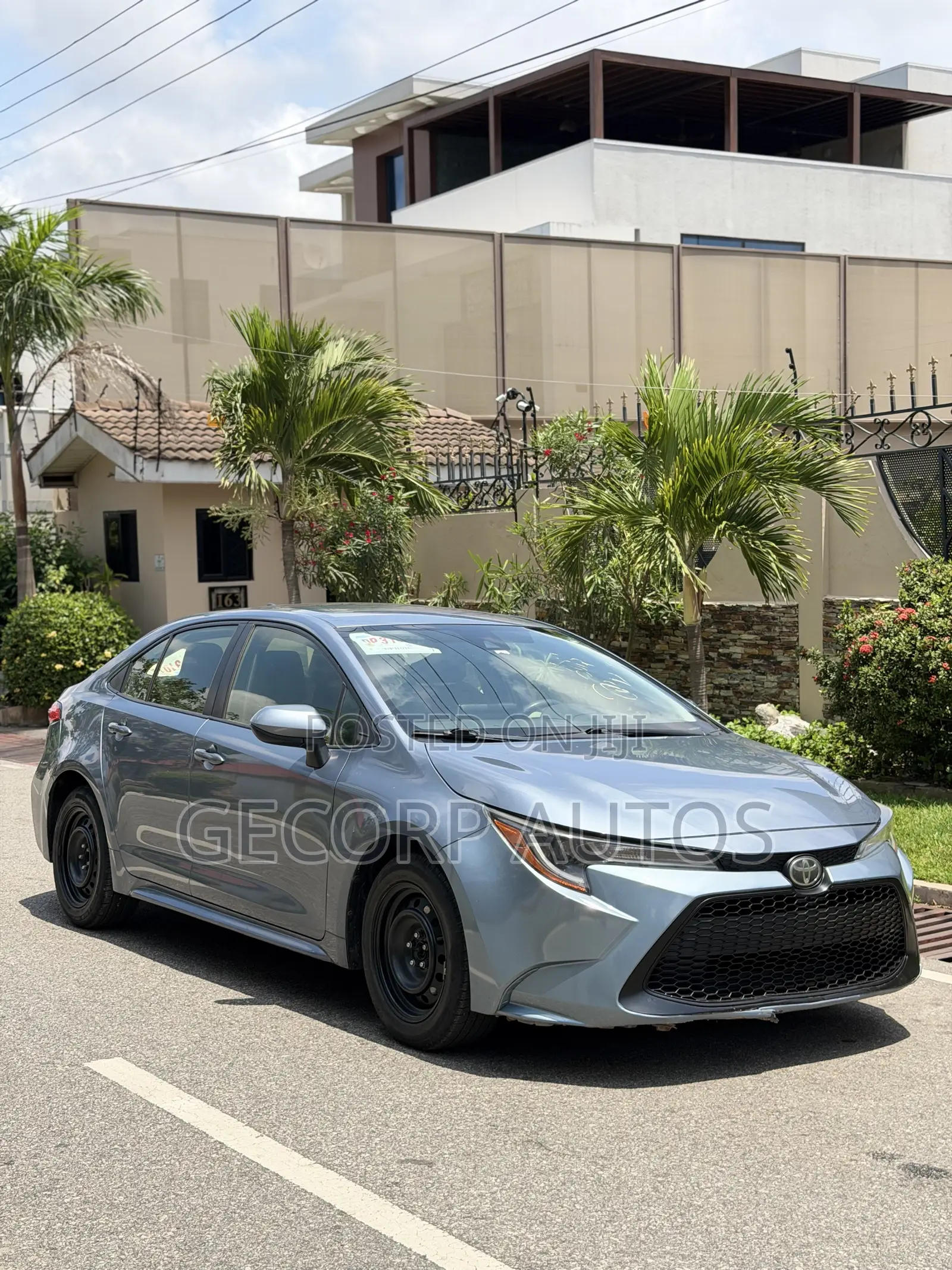 Toyota Corolla LE 2020 Blue