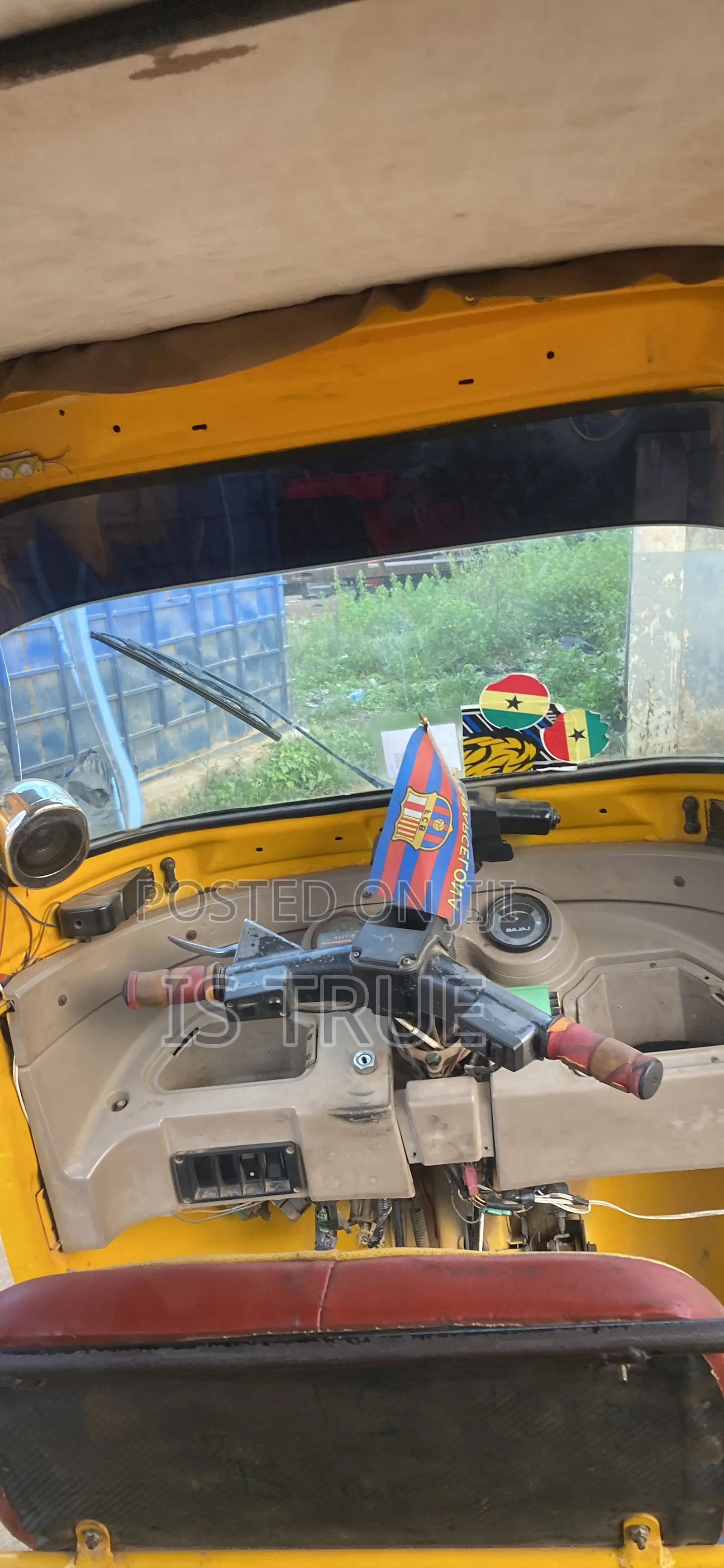 Bajaj RE 2019 Yellow