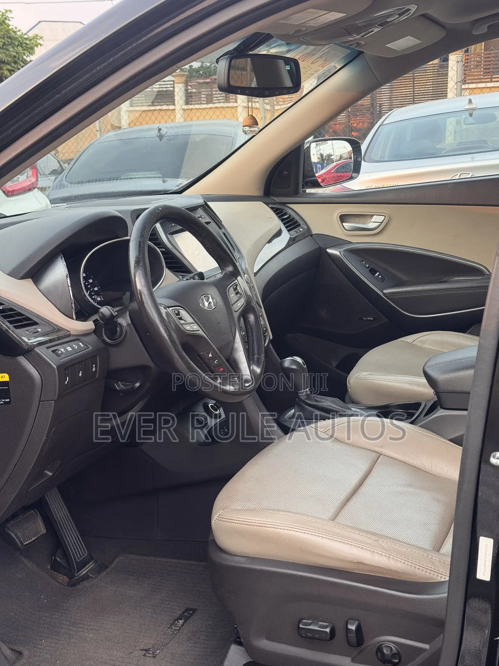 Hyundai Santa Fe SE Ultimate AWD 2017 Black
