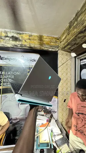 Laptop Alienware 16x Aurora 32GB Intel Core i9 SSD 1T