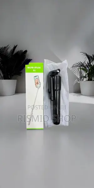 R1 Extendable Phone Holder Stick
