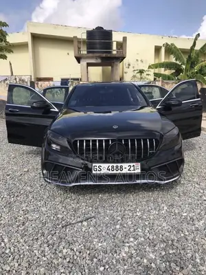 Mercedes-Benz C300 2016 Black