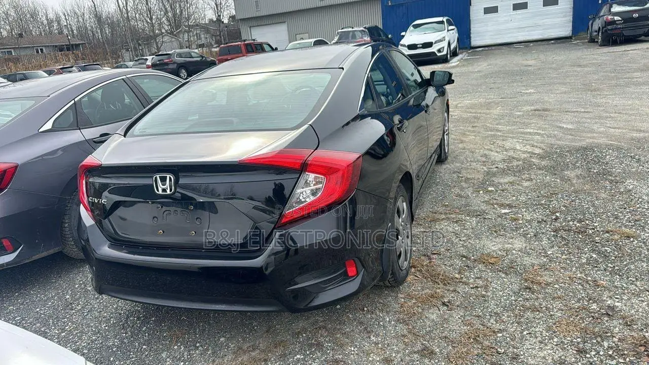Honda Civic EX 4dr Sedan (2.0L 4cyl) 2017 Gray