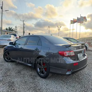 Toyota Corolla S 4dr Sedan (1.8L 4cyl 4A) 2013 Gray