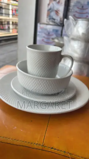 16 Pieces Dinner Set