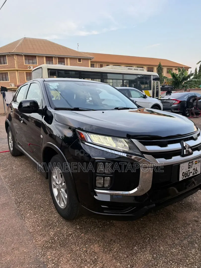 Mitsubishi Outlander 2022 Black