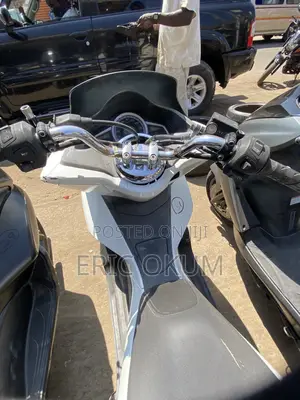 Honda 2022 White