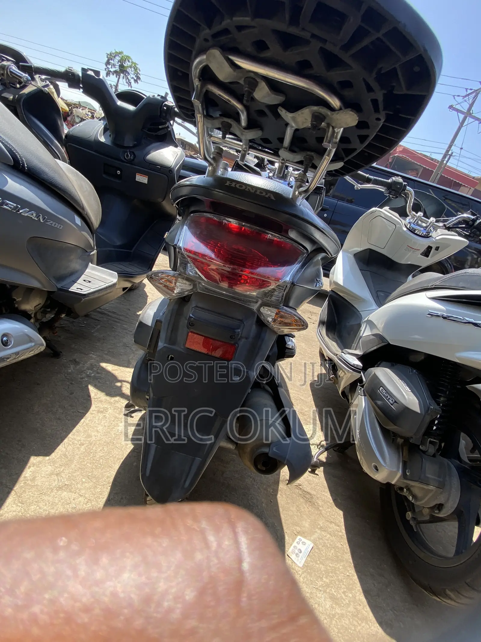 Honda 2022 Black