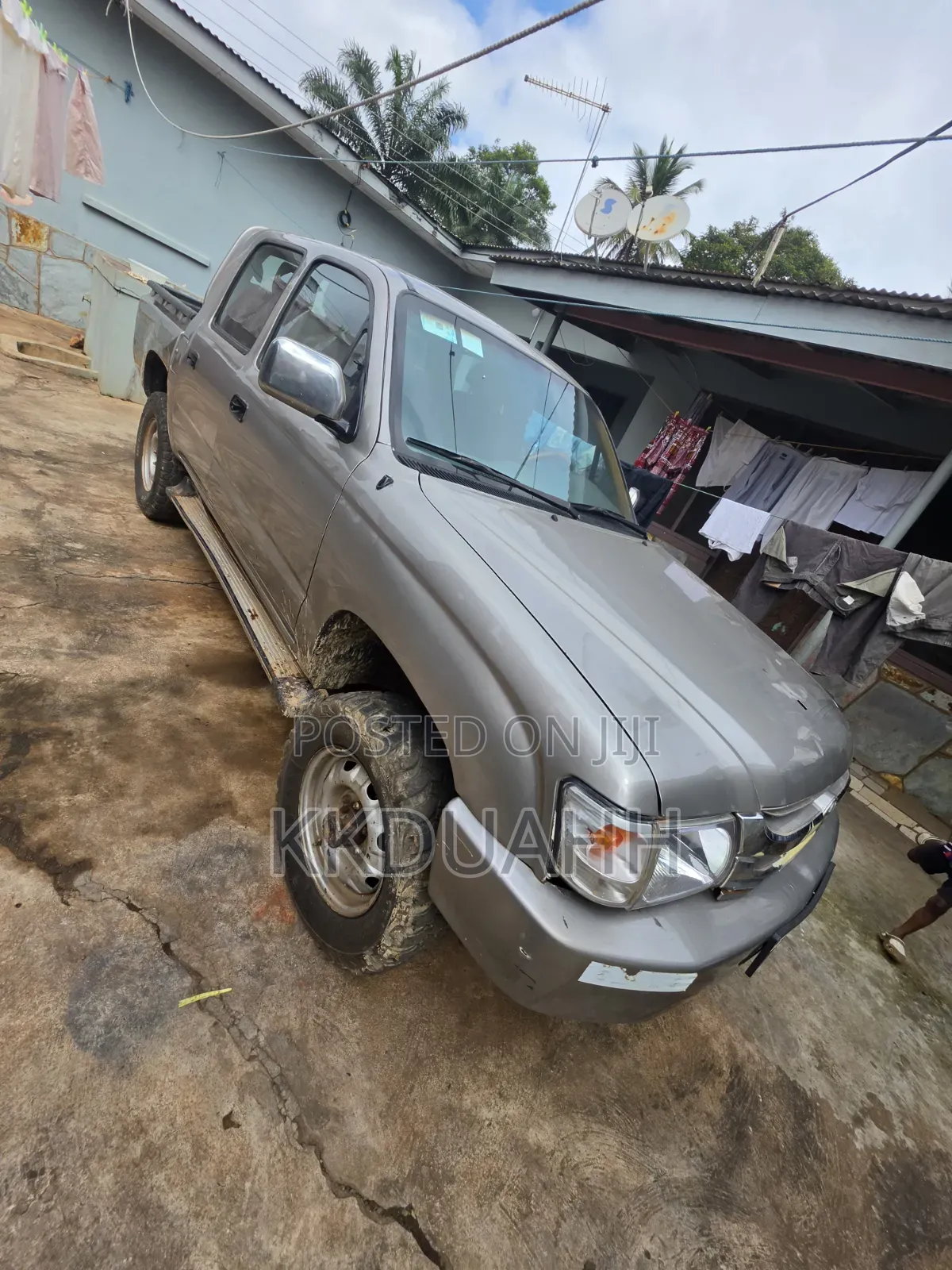 Toyota Hilux 2003 Gray