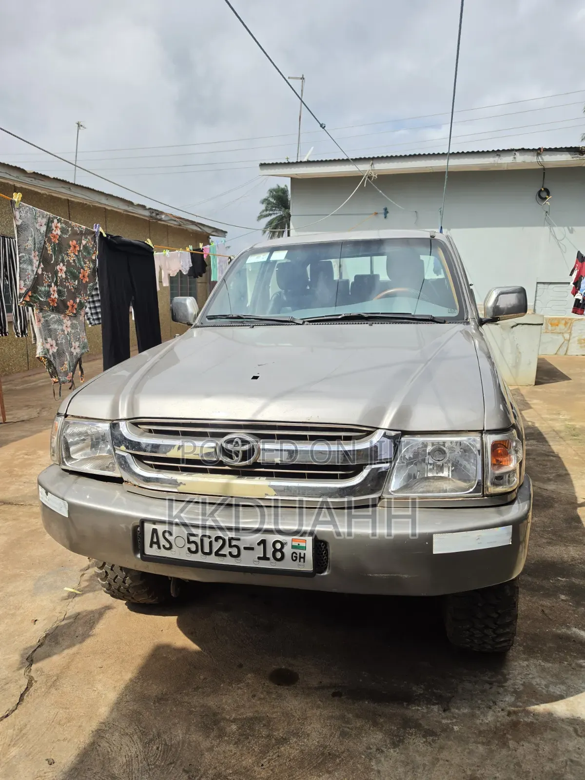 Toyota Hilux 2003 Gray