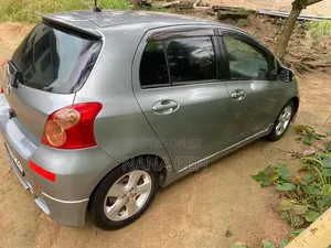 Toyota Vitz 2010 Gray