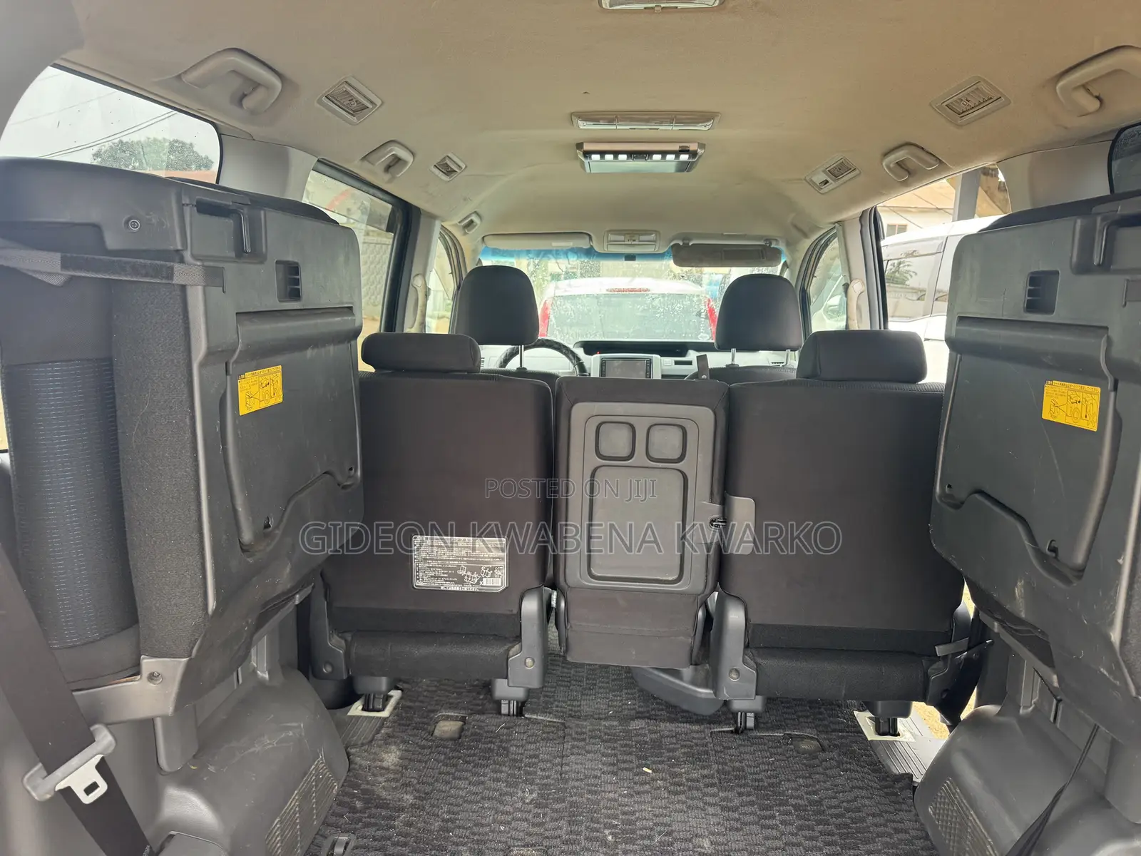 Toyota Voxy X 2WD 8-Seater 2010 Black