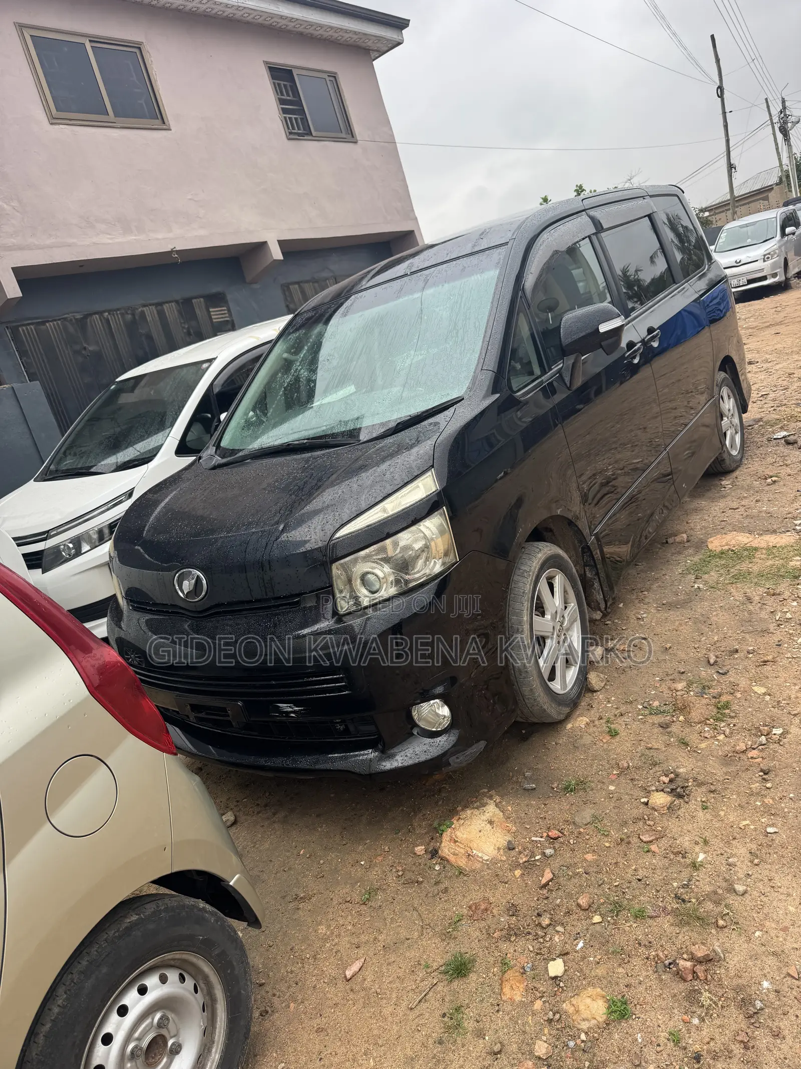 Toyota Voxy X 2WD 8-Seater 2010 Black