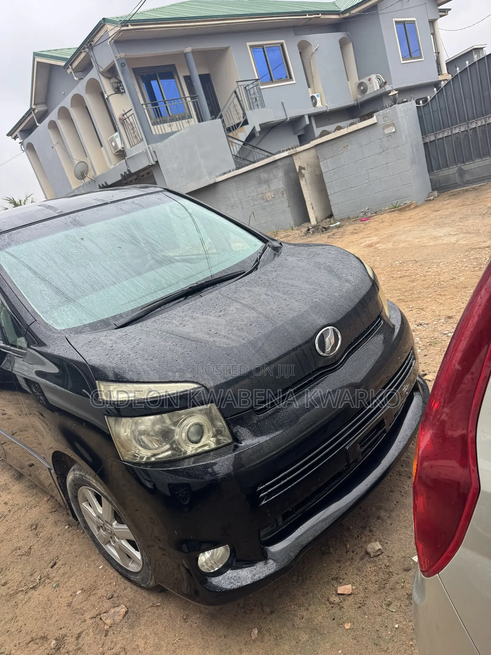 Toyota Voxy X 2WD 8-Seater 2010 Black