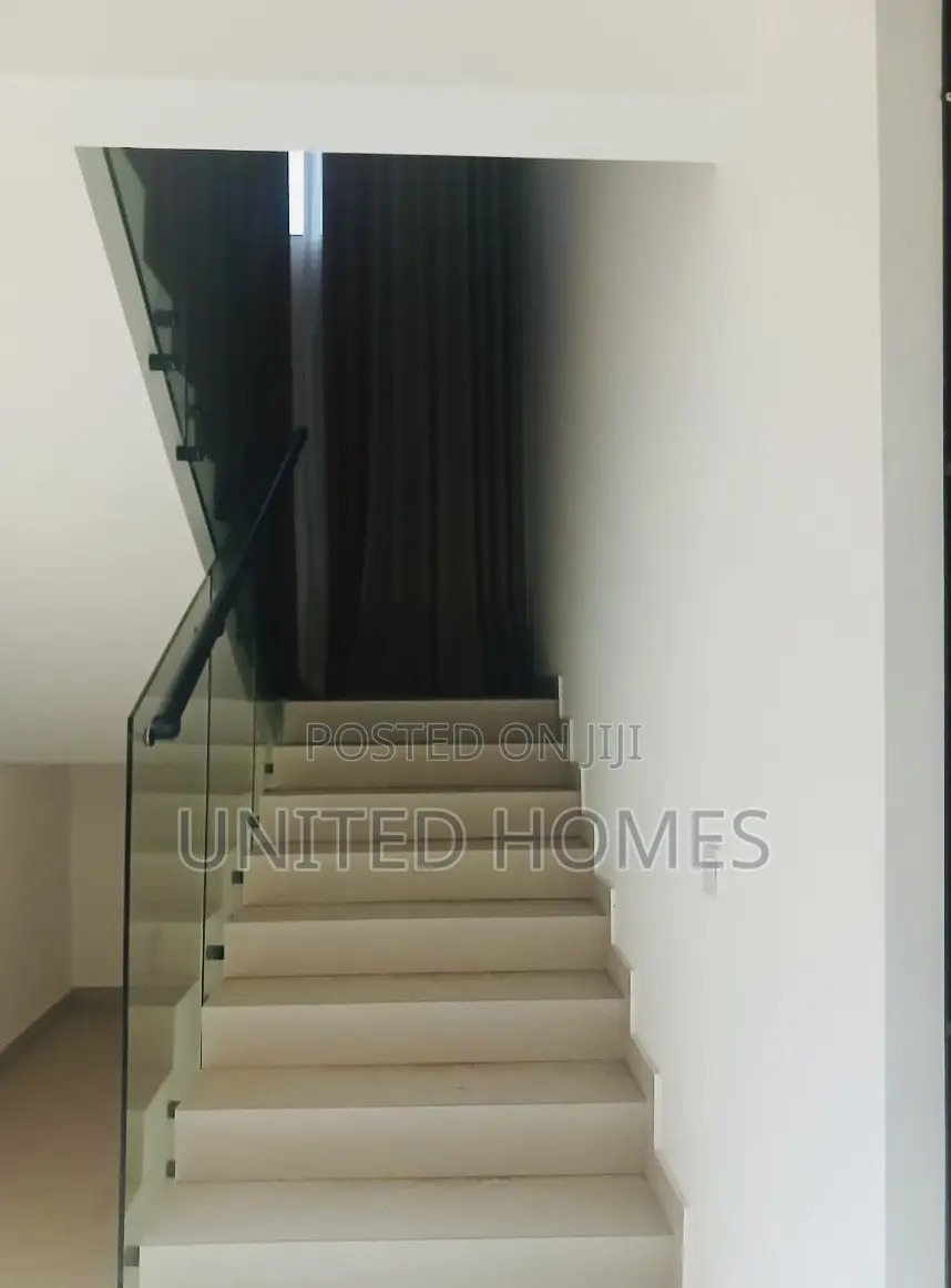 4bdrm House in East Legon for rent