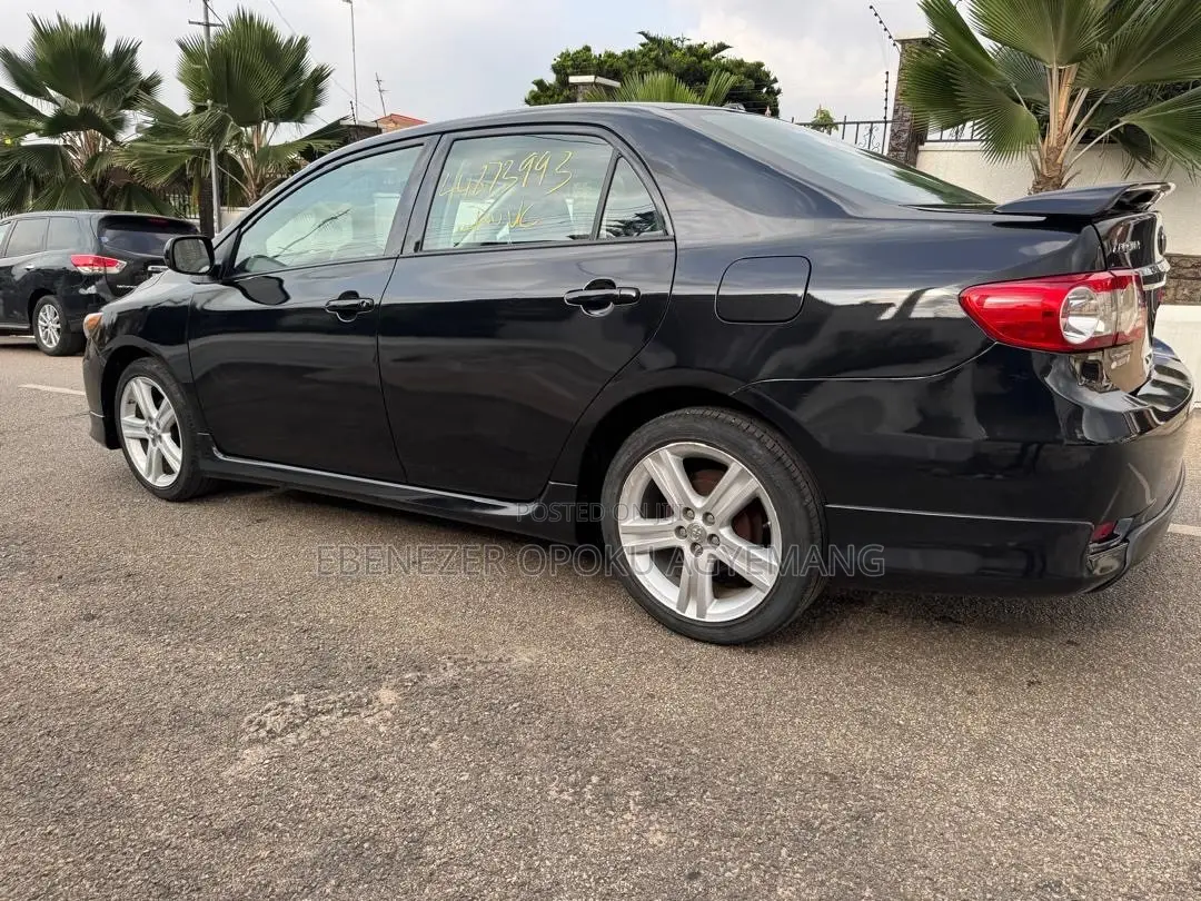 Toyota Corolla S 4dr Sedan (1.8L 4cyl 4A) 2013 Black