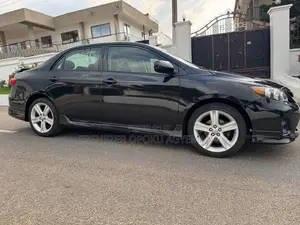 Toyota Corolla S 4dr Sedan (1.8L 4cyl 4A) 2013 Black
