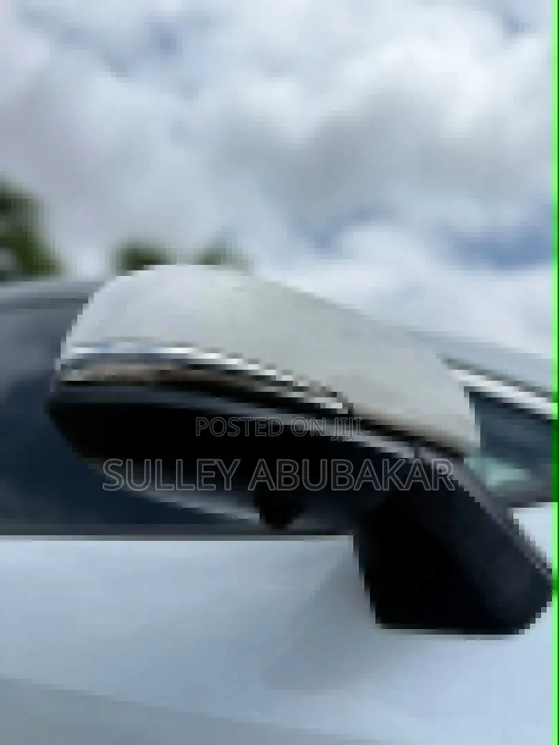 Toyota RAV4 XLE 2025 White