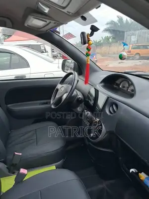 Toyota Sienta 2014 White