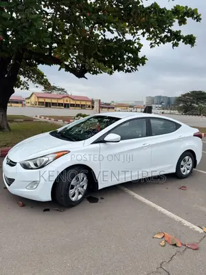 Hyundai Elantra SE Sedan FWD (1.8L 4cyl 6A) 2016 White