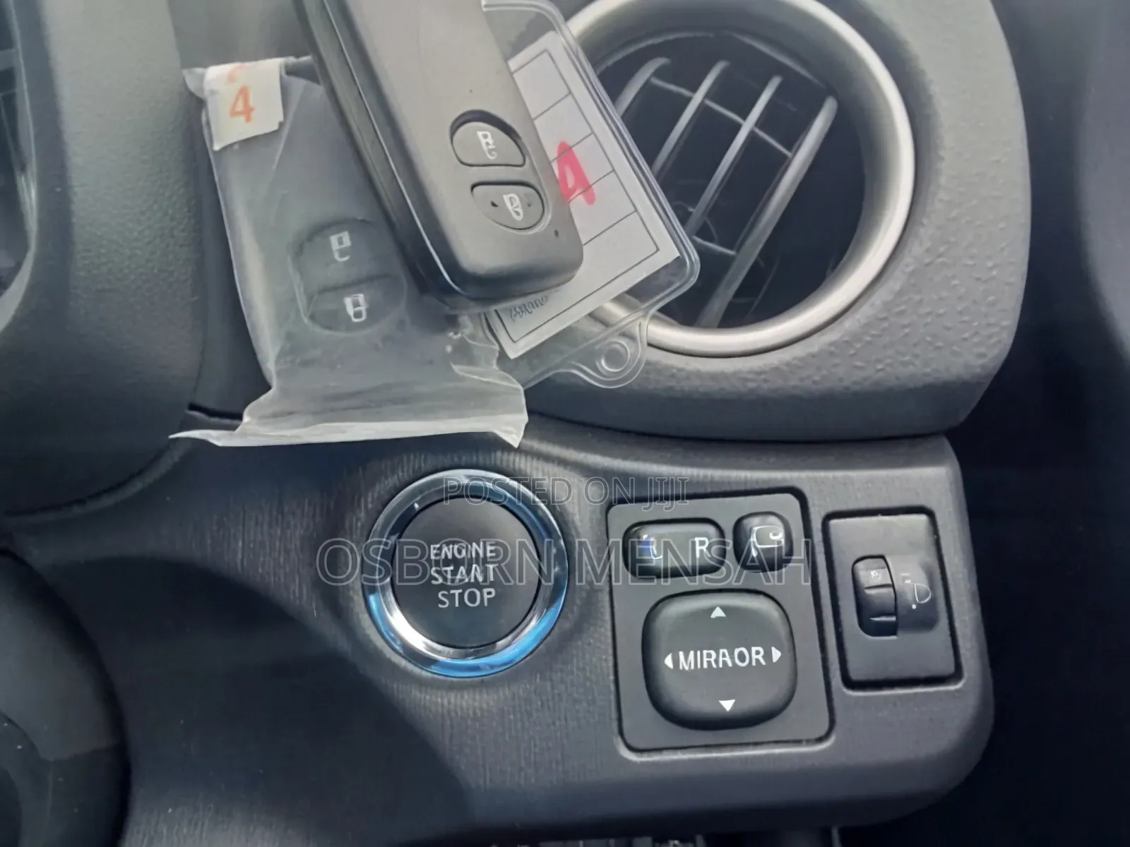 Toyota Vitz 2013 Silver
