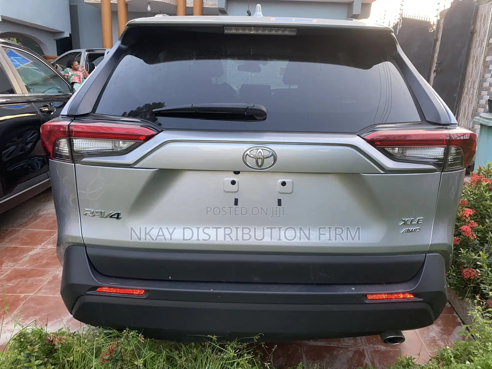 Toyota RAV4 XLE AWD 2023 Gray