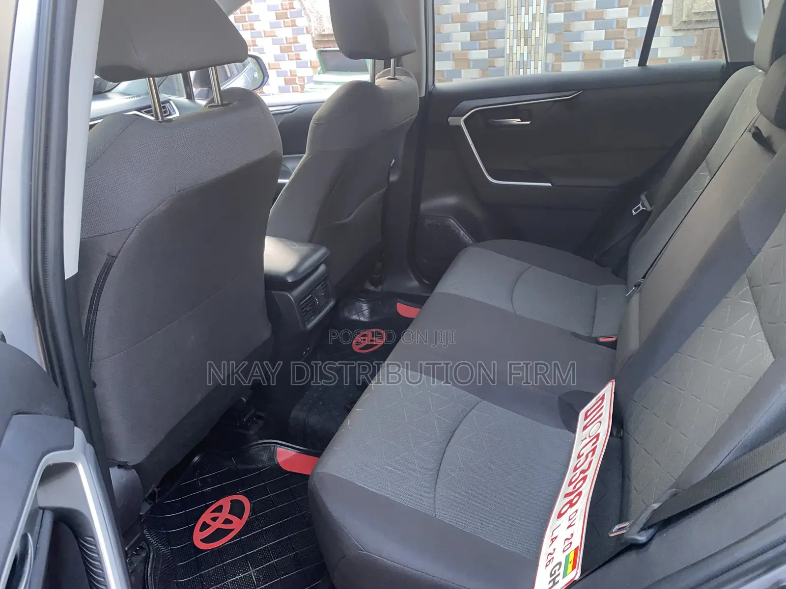 Toyota RAV4 XLE AWD 2023 Gray