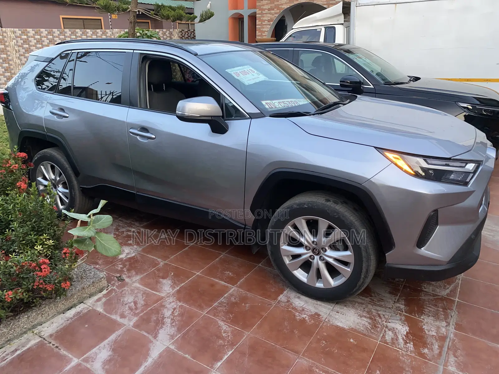 Toyota RAV4 XLE AWD 2023 Gray