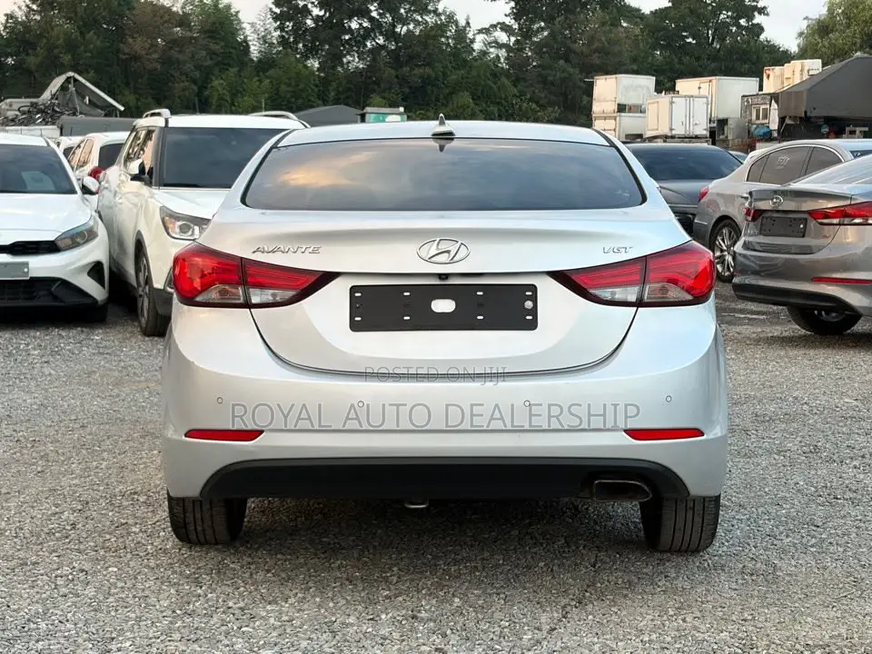 Hyundai Avante 2016 Gray