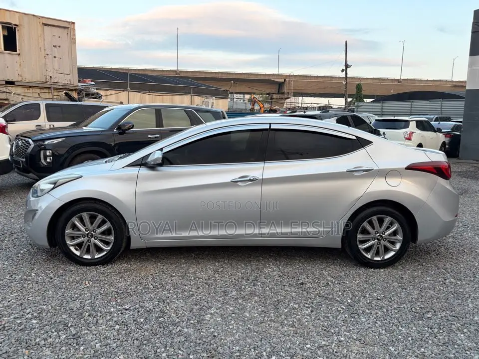 Hyundai Avante 2016 Gray