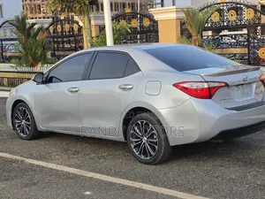 Toyota Corolla 2016 Silver