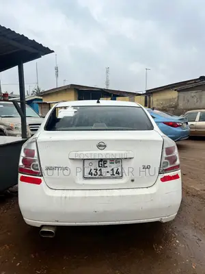 Nissan Sentra 2010 White