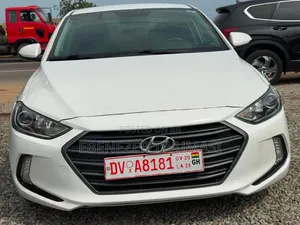 Hyundai Elantra SEL 2018 White